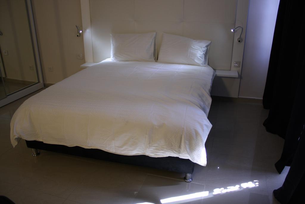 Rich Royal Suites Eilat Room photo