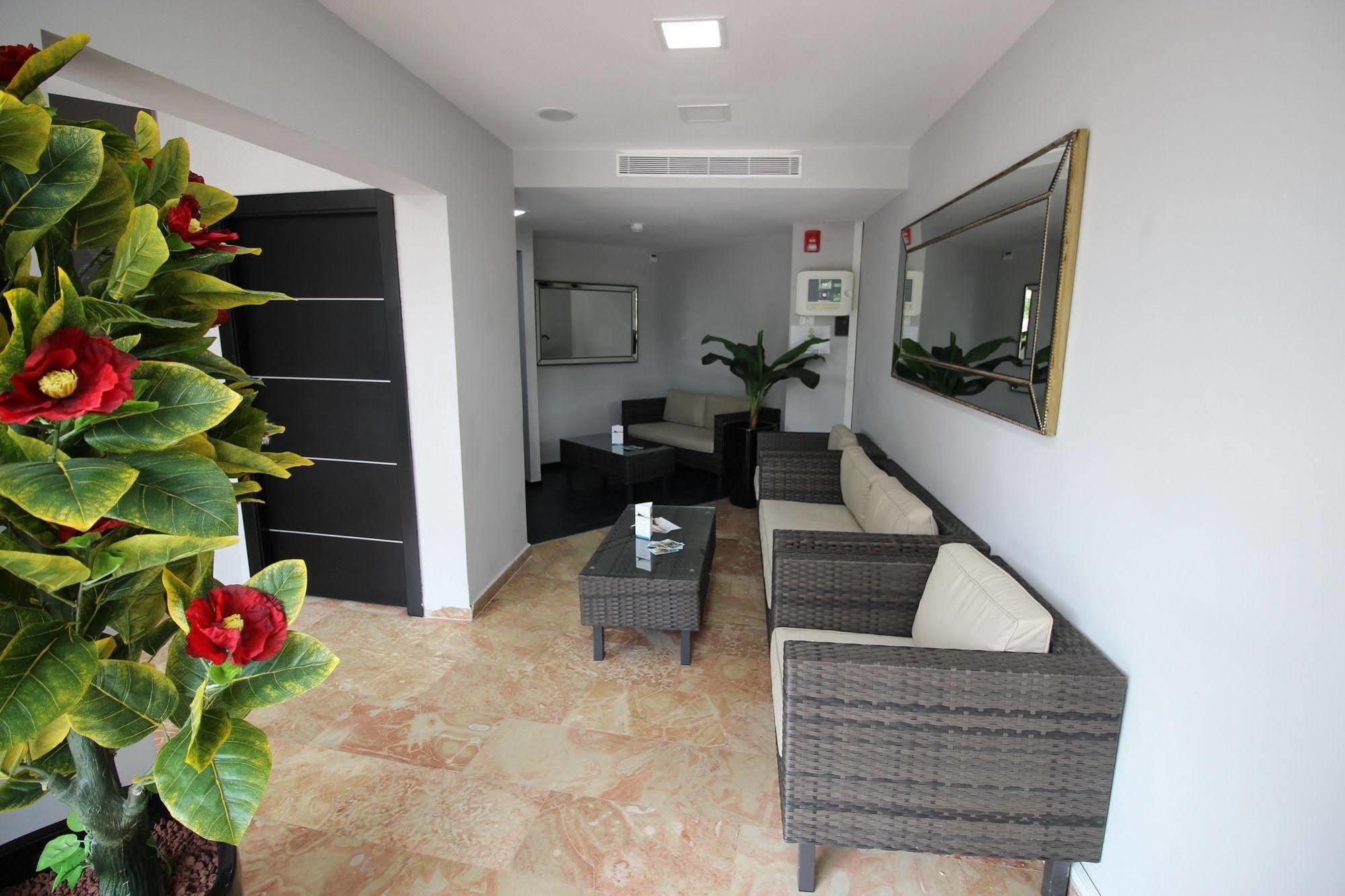 Rich Royal Suites Eilat Exterior photo